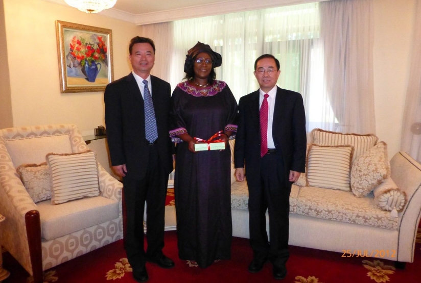 Keli Zhang, Secretary of CPC Committee for China Nonferrous Metal Mining (Group) Co., Ltd., Paying an Official Call on Dr. Christine Kaseba, the First Lady of Zambia 
